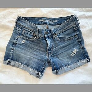 American Eagle jean shorts, size 6, super stretch
